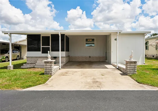 3rd image of 37537 Pinata Ave, Zephyrhills, FL 33541 | MLS# TB8497385