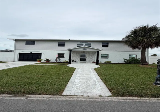 Photo 3 of Single family home for sale at 3173 Gulfview Dr, Hernando Beach, FL 34607 | MLS# TB8497388 | Listing updated on 2026-10-05