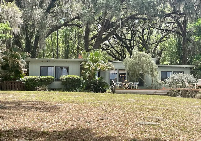 3rd image of 1800 Sw 35Th Pl, Gainesville, FL 32608 | MLS# GC539419