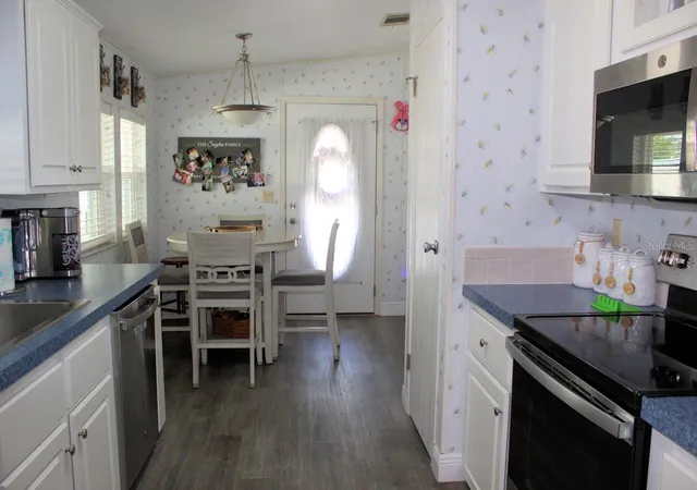 2nd image of 64 Thatch Palm St W, Largo, FL 33770 | MLS# TB8497397