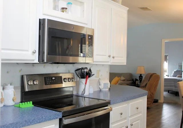 3rd image of 64 Thatch Palm St W, Largo, FL 33770 | MLS# TB8497397