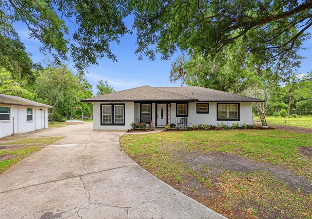 2nd image of 30151 Lynne Dr, Wesley Chapel, FL 33543 | MLS# TB8497398