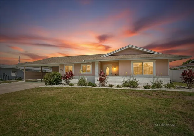1st image of 809 Oakmont Ave, Sun City Center, FL 33573 | MLS# TB8497413