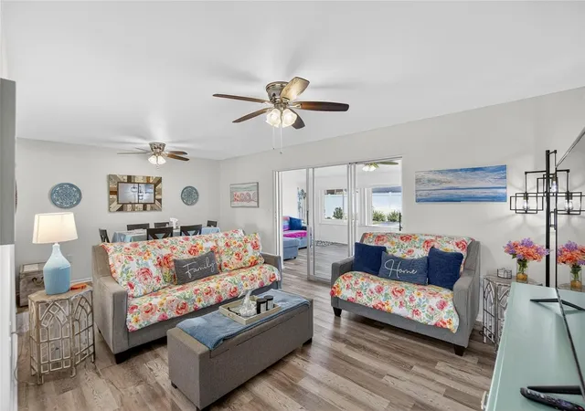 2nd image of 809 Oakmont Ave, Sun City Center, FL 33573 | MLS# TB8497413