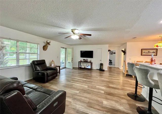 2nd image of 407 Poinsettia Ave, Fruitland Park, FL 34731 | MLS# G5110996