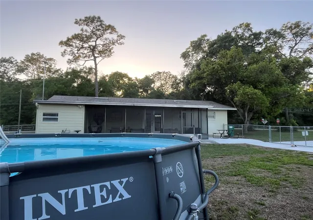 25th image of 407 Poinsettia Ave, Fruitland Park, FL 34731 | MLS# G5110996