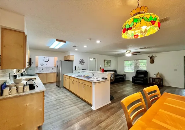 5th image of 407 Poinsettia Ave, Fruitland Park, FL 34731 | MLS# G5110996