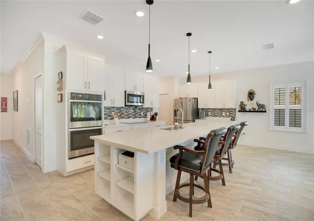 2nd image of 260 Jackson Loop, Deland, FL 32724 | MLS# V4948495