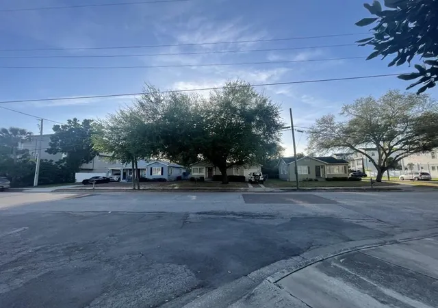 23rd image of 301 S Audubon Ave, Tampa, FL 33609 | MLS# TB8497491