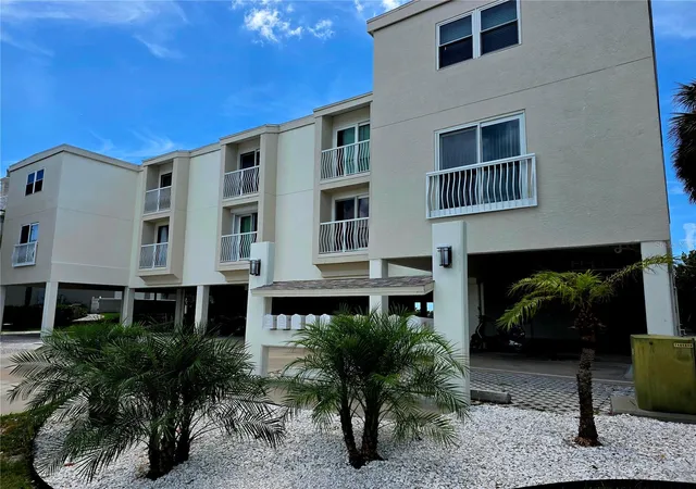 2nd image of 20204 Gulf Blvd #4, Indian Shores, FL 33785 | MLS# TB8497493