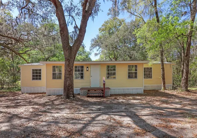 Photo 1 of Manufactured home for sale at 6111 Klare Dr, Keystone Heights, FL 32656 | MLS# OM722763 | Listing updated on 2026-06-26