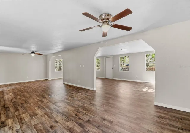 Photo 4 of Manufactured home for sale at 6111 Klare Dr, Keystone Heights, FL 32656 | MLS# OM722763 | Listing updated on 2026-06-26