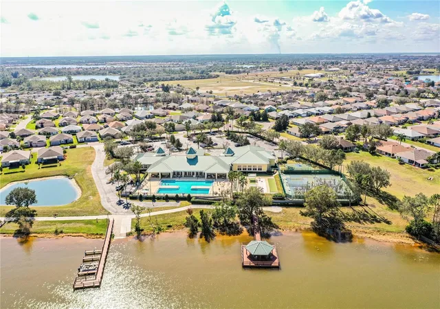 3rd image of 3890 Bedford Ave, Winter Haven, FL 33884 | MLS# L4961088