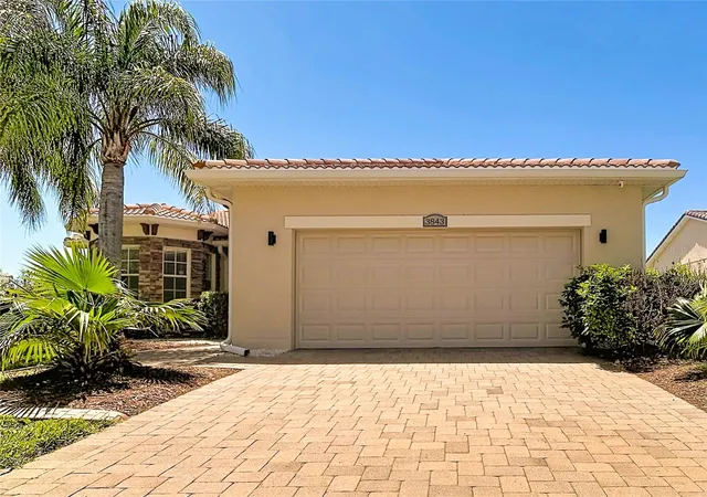 Homes for sale in Kissimmee, FL | 3843 Golden Knot Dr, Kissimmee, FL 34746 | MLS# S5147803