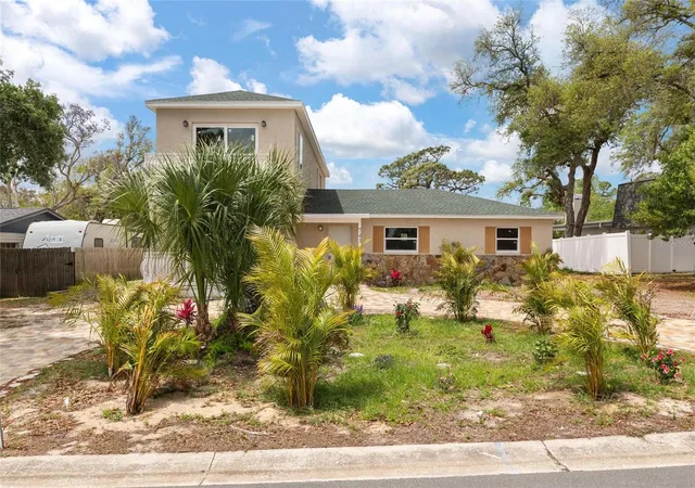 2nd image of 743 Bayshore Dr, Tarpon Springs, FL 34689 | MLS# W7884829