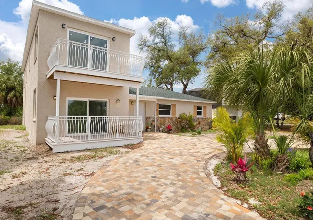 3rd image of 743 Bayshore Dr, Tarpon Springs, FL 34689 | MLS# W7884829