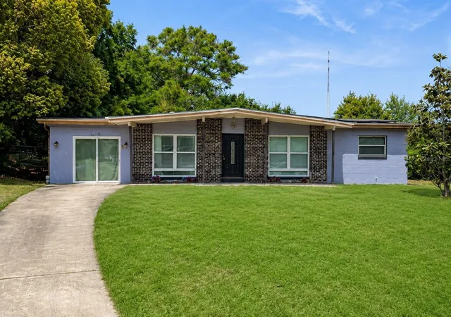 1st image of 6204 Oakcrest Cir, Orlando, FL 32808 | MLS# O6398995
