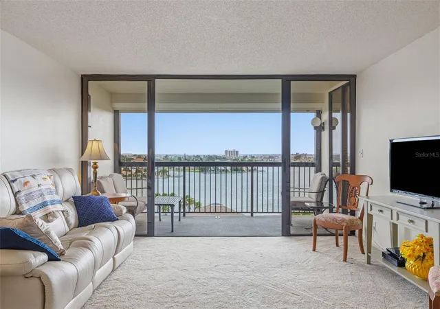 4th image of 9425 Blind Pass Rd #705, St Pete Beach, FL 33706 | MLS# TB8497570