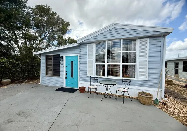 1st image of 205 Pansy St, Davenport, FL 33837 | MLS# P4938448