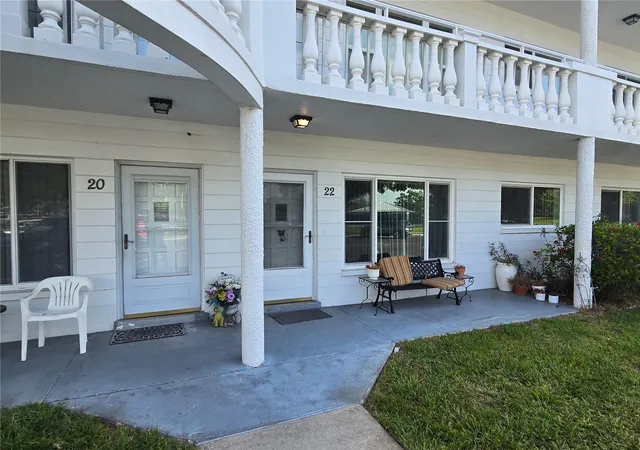 Homes for sale in Clearwater, FL | 2428 Columbia Dr #22, Clearwater, FL 33763 | MLS# TB8497611