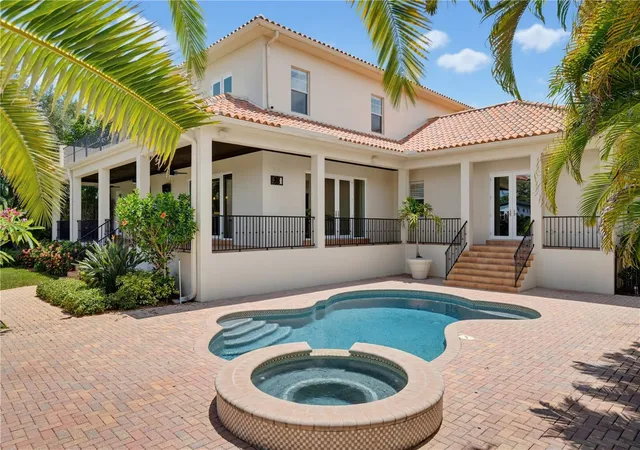 Photo 3 of Single family home for sale at 2212 S Occident St, Tampa, FL 33629 | MLS# TB8497618 | Listing updated on 2026-08-29