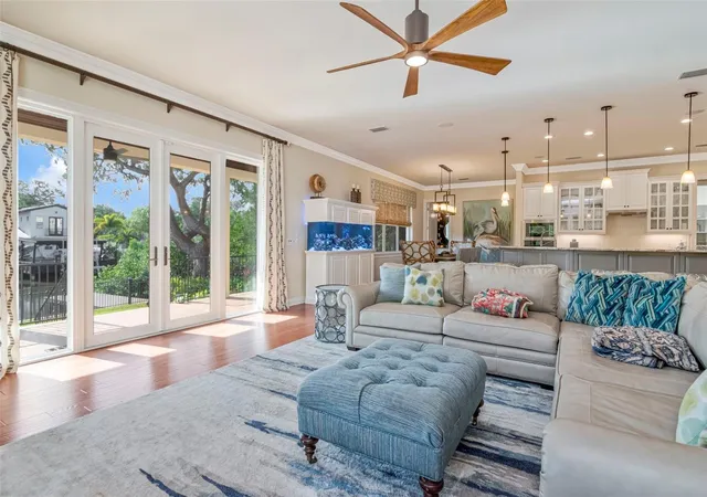 Photo 4 of Single family home for sale at 2212 S Occident St, Tampa, FL 33629 | MLS# TB8497618 | Listing updated on 2026-08-29