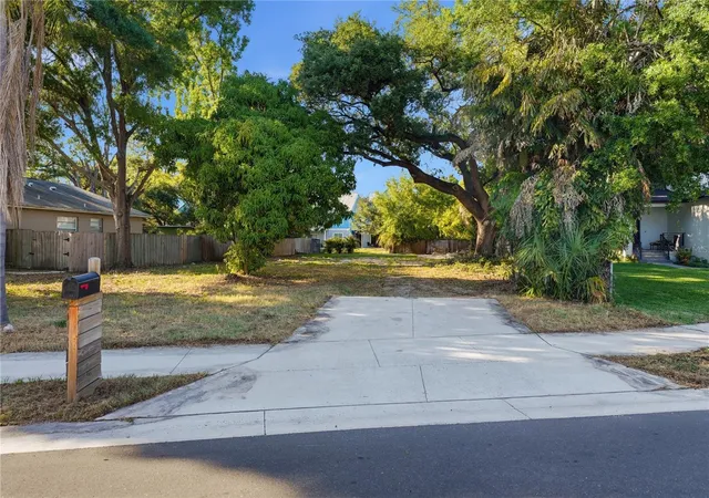 1st image of 2929 W Averill Ave, Tampa, FL 33611 | MLS# TB8497625