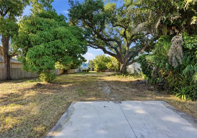 3rd image of 2929 W Averill Ave, Tampa, FL 33611 | MLS# TB8497625