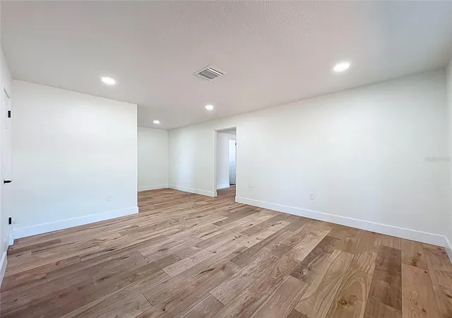 4th image of 3204 Indian Dr, Belle Isle, FL 32812 | MLS# O6399086