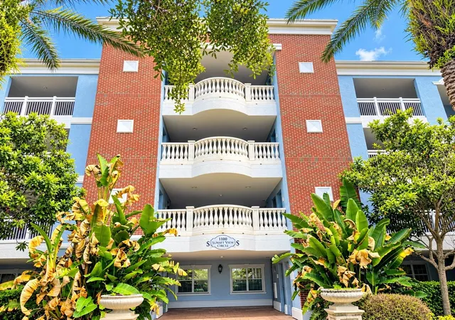 Condo for sale at 1100 Sunset View Cir S #304, Kissimmee, FL 34747 | MLS# S5147824