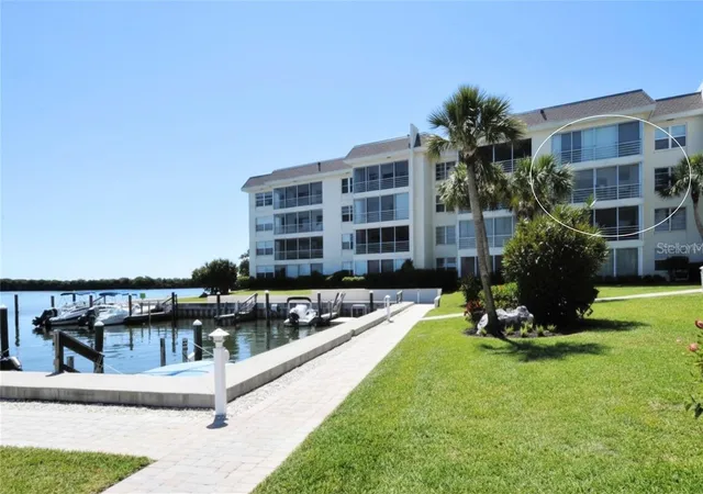 Homes for sale in Longboat Key, FL | 600 Sutton Pl #B302, Longboat Key, FL 34228 | MLS# A4690036
