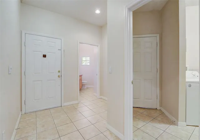 Photo 3 of Townhouse for sale at 1305 Sandstone Run, Sanford, FL 32771 | MLS# O6399145 | Listing updated on 2026-09-20