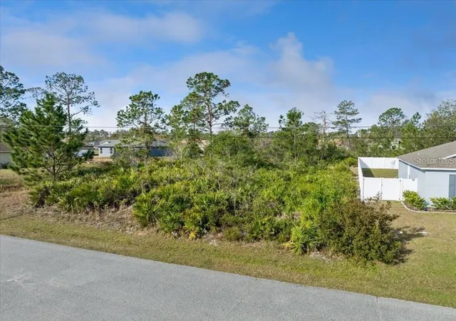 1st image of 10 Rocking Ln, Palm Coast, FL 32164 | MLS# FC317749