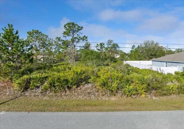 2nd image of 10 Rocking Ln, Palm Coast, FL 32164 | MLS# FC317749