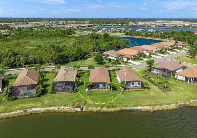 Photo 3 of Single family home for sale at 215 Cassano Dr, Nokomis, FL 34275 | MLS# A4690049 | Listing updated on 2026-09-07