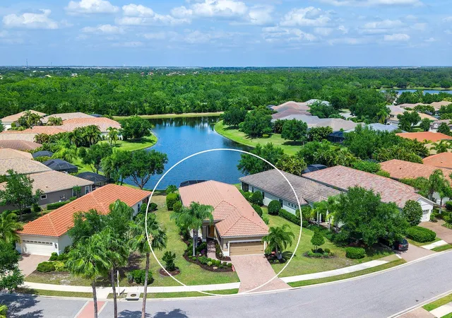 3rd image of 7263 Belleisle Gln, Lakewood Ranch, FL 34202 | MLS# A4690053