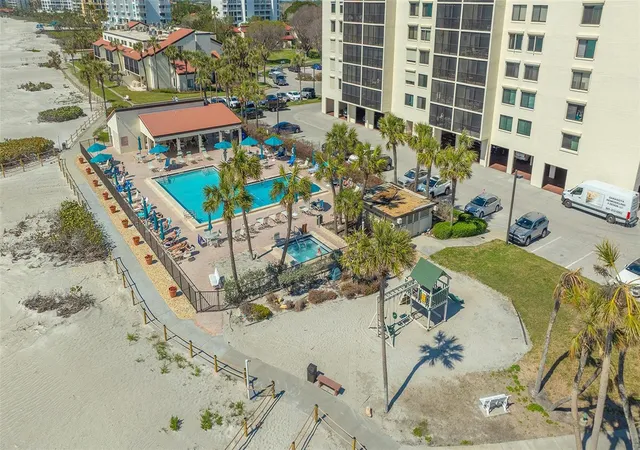 Photo 2 of Condo for sale at 1975 Gulf Of Mexico Dr #G4-203, Longboat Key, FL 34228 | MLS# A4690072 | Listing updated on 2026-10-11