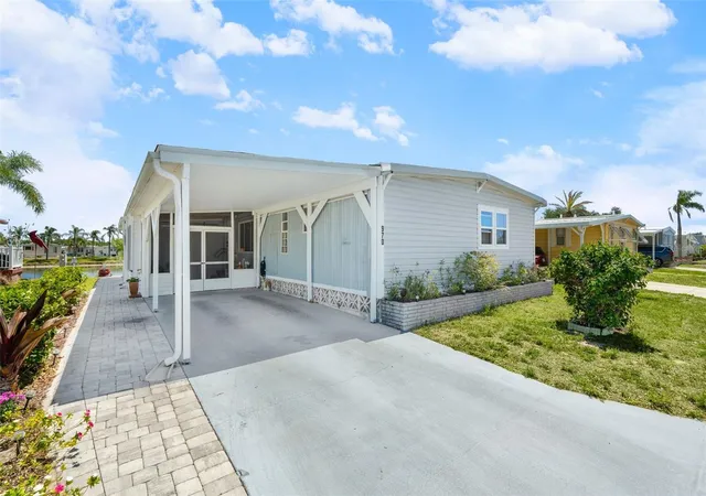 1st image of 970 Jolanda Cir, Venice, FL 34285 | MLS# A4690091