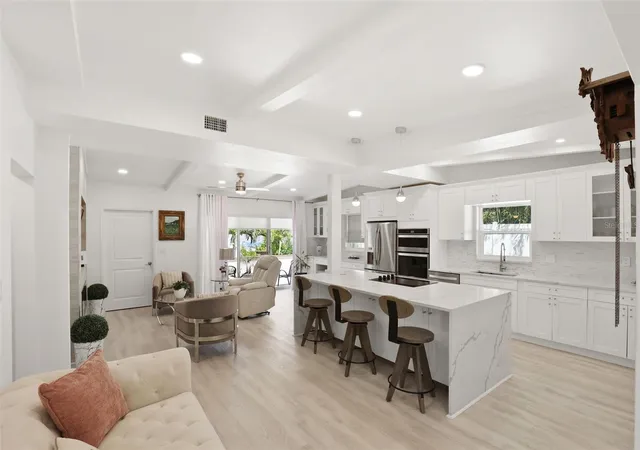 4th image of 25 Sandpiper Rd, Tampa, FL 33609 | MLS# TB8497803