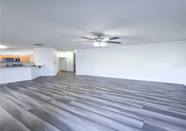 5th image of 10431 Villa Vw Cir, TAMPA, FL 33647