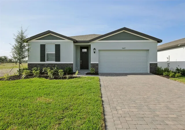 Photo 1 of Single family home for sale at 10437 Abundance Grv Way, Parrish, FL 34219 | MLS# TB8497875 | Listing updated on 2026-10-28