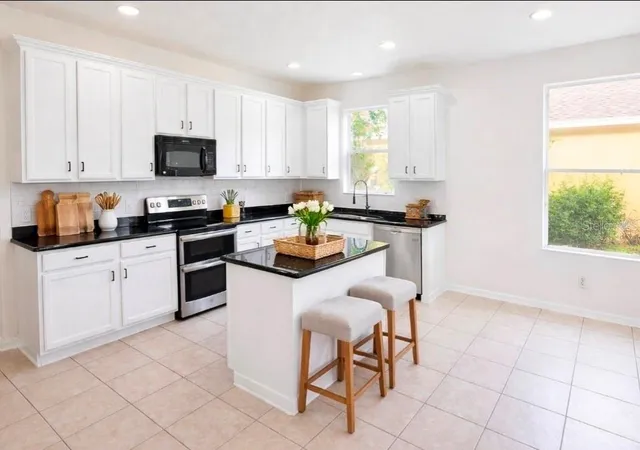 2nd image of 1911 Wind Meadows Dr, Bartow, FL 33830 | MLS# L4961113