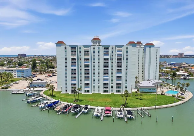 2nd image of 420 64Th Ave, ST PETE BEACH, FL 33706