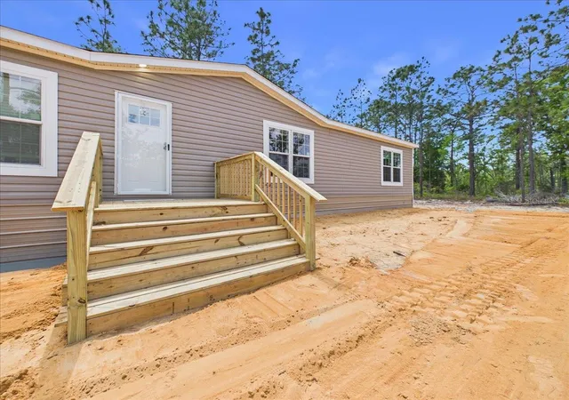 Homes for sale in Hawthorne, FL | 137 Beulah Dr, Hawthorne, FL 32640 | MLS# GC539476