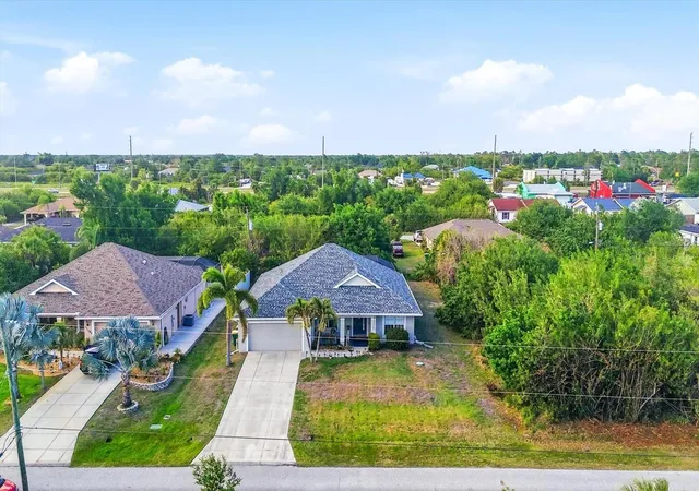 Photo 2 of Single family home for sale at 11200 Carnegie Ave, Englewood, FL 34224 | MLS# D6147066 | Listing updated on 2026-09-05
