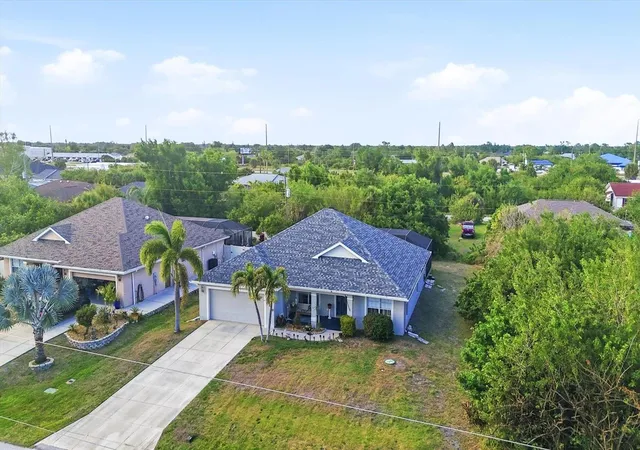 Photo 2 of Single family home for sale at 11200 Carnegie Ave, Englewood, FL 34224 | MLS# D6147066 | Listing updated on 2026-09-05