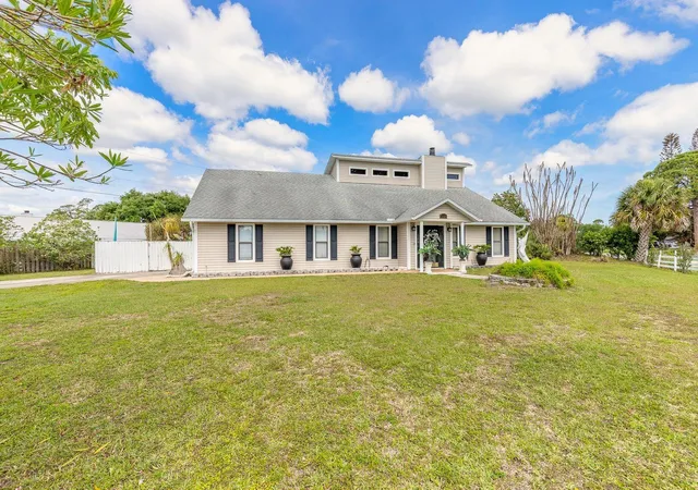 Photo 1 of Single family home for sale at 3130 Royal Palm Dr, Edgewater, FL 32141 | MLS# NS1087953 | Listing updated on 2026-09-04