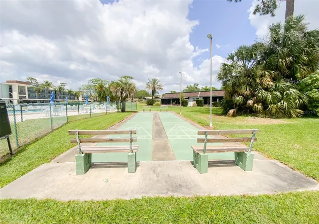 Homes for sale in Dunedin, FL | 1370 Heather Ridge Boulevard, Dunedin, FL 34698 | Houzeo