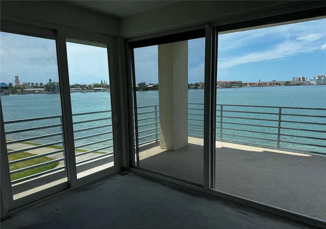 Homes for sale in South Pasadena, FL | 7932 Sailboat Key Blvd S #101, South Pasadena, FL 33707 | MLS# TB8497954