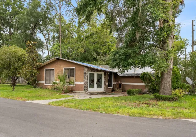 Homes for sale in Newberry, FL | 717 Nw 253rd St, Newberry, FL 32669 | MLS# TB8497956